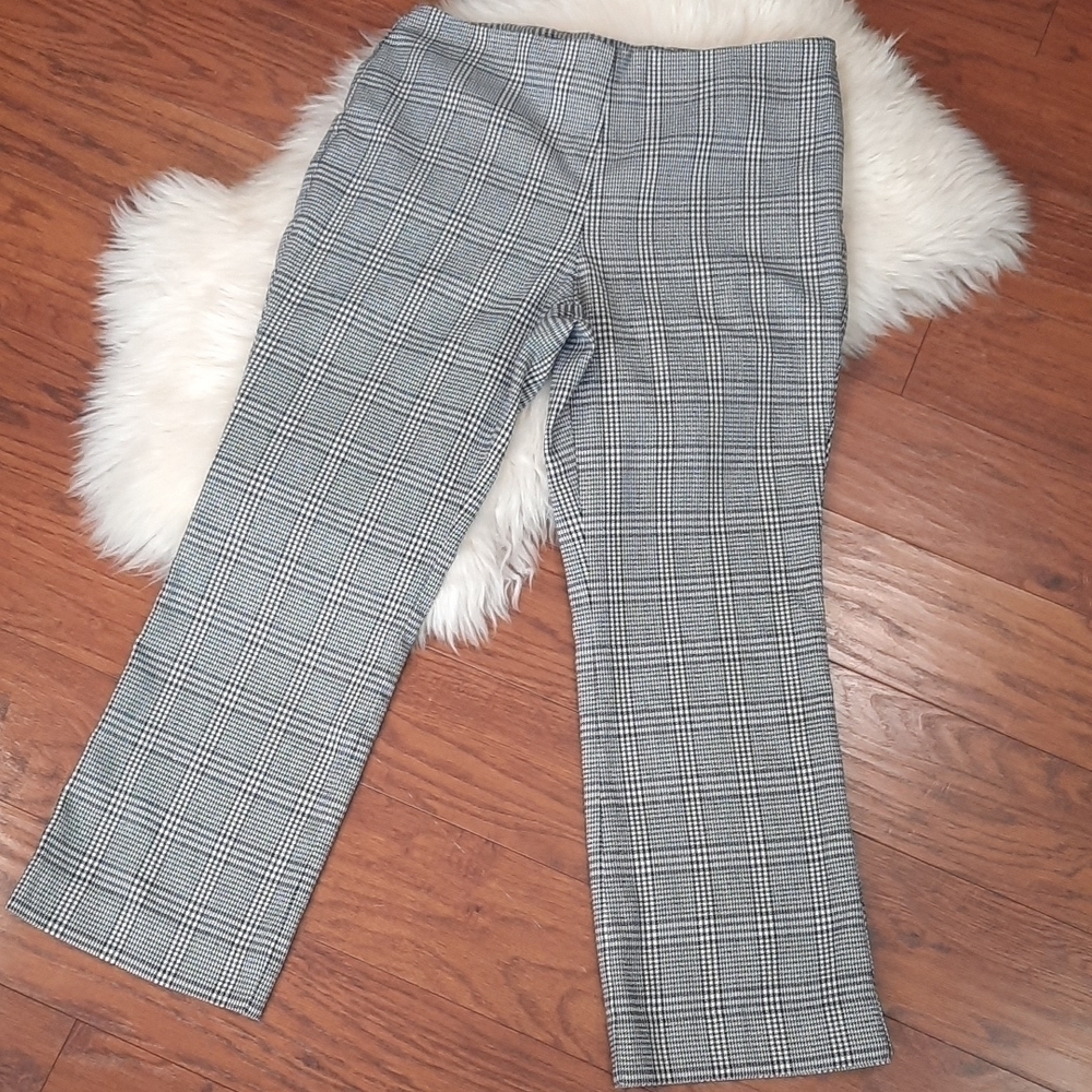 Black & White Worthington Plaid Modern Fit Pants - Picture 2 of 6